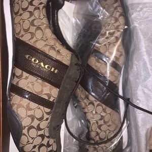 NEW Coach Remonna patent sneaker khaki/chestnut